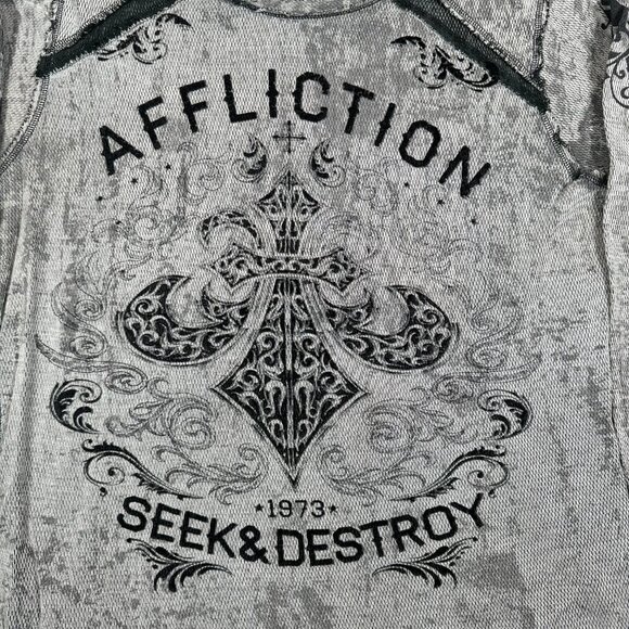 Affliction Thermal Long Sleeve Mens XL Reversible AOP Y2K Seek & Destroy/Flag - Picture 4 of 16
